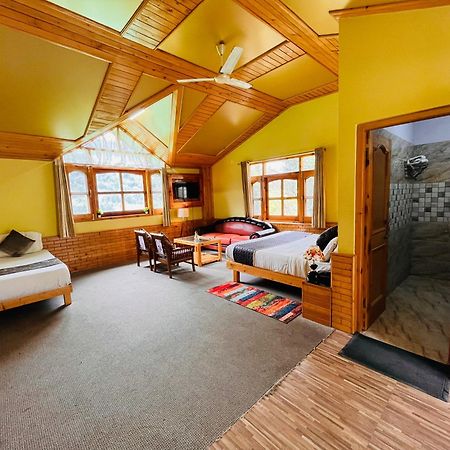 Snow Clad Riverview Hotel & Resort, Manali エクステリア 写真