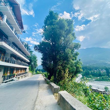 Snow Clad Riverview Hotel & Resort, Manali エクステリア 写真