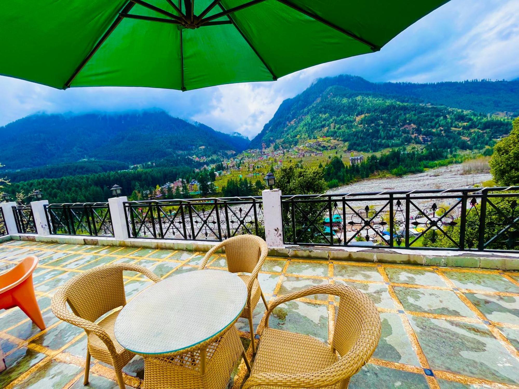 Snow Clad Riverview Hotel & Resort, Manali エクステリア 写真