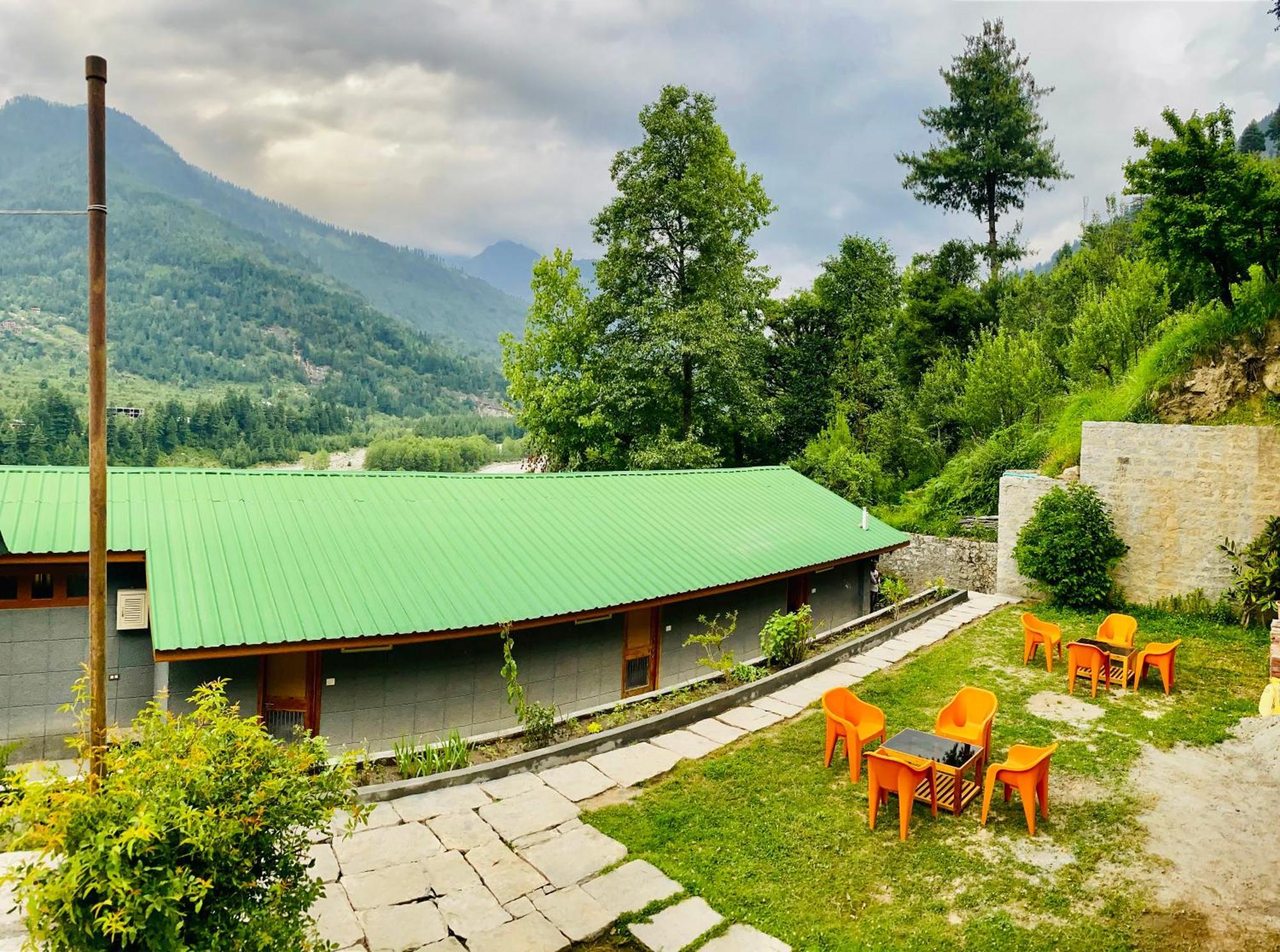 Snow Clad Riverview Hotel & Resort, Manali エクステリア 写真