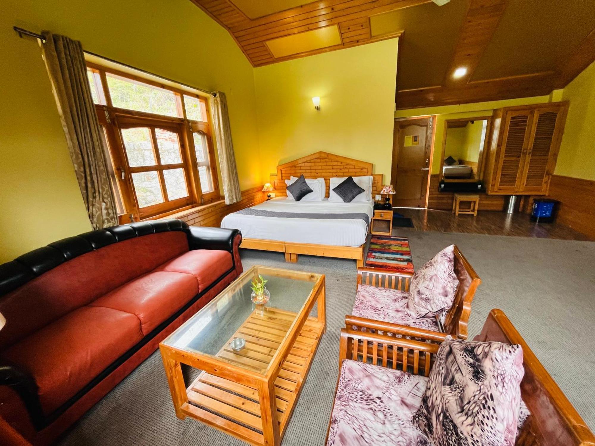 Snow Clad Riverview Hotel & Resort, Manali エクステリア 写真