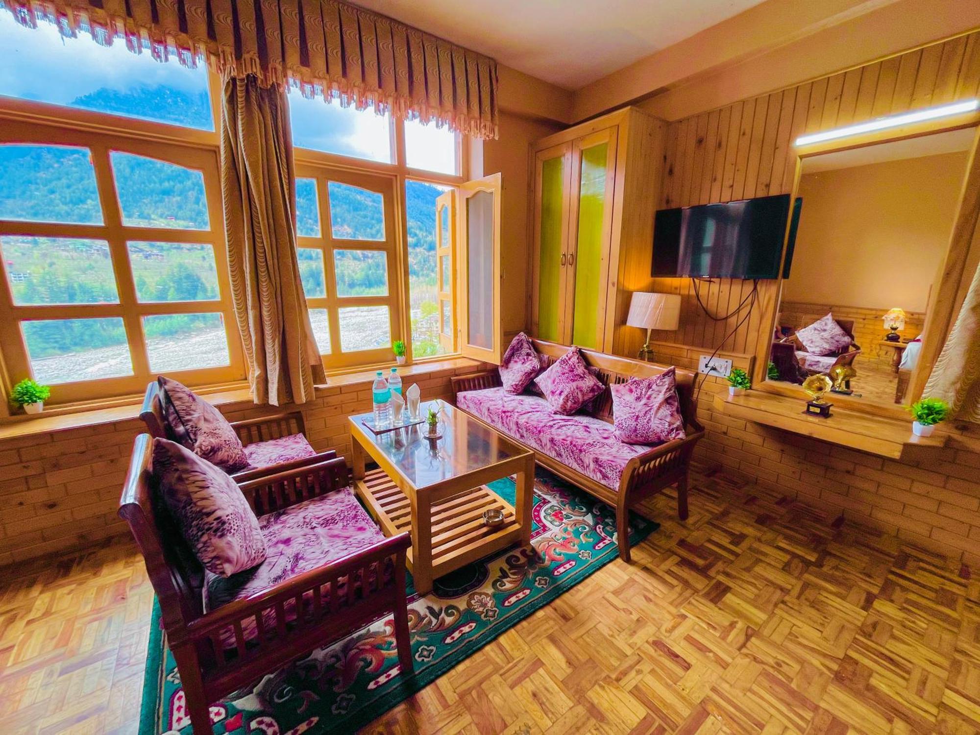 Snow Clad Riverview Hotel & Resort, Manali エクステリア 写真