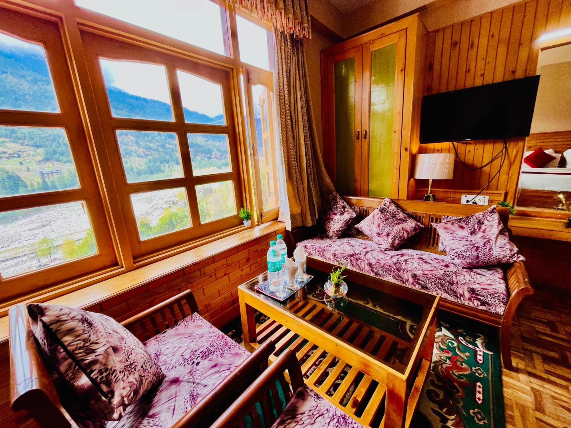 Snow Clad Riverview Hotel & Resort, Manali エクステリア 写真