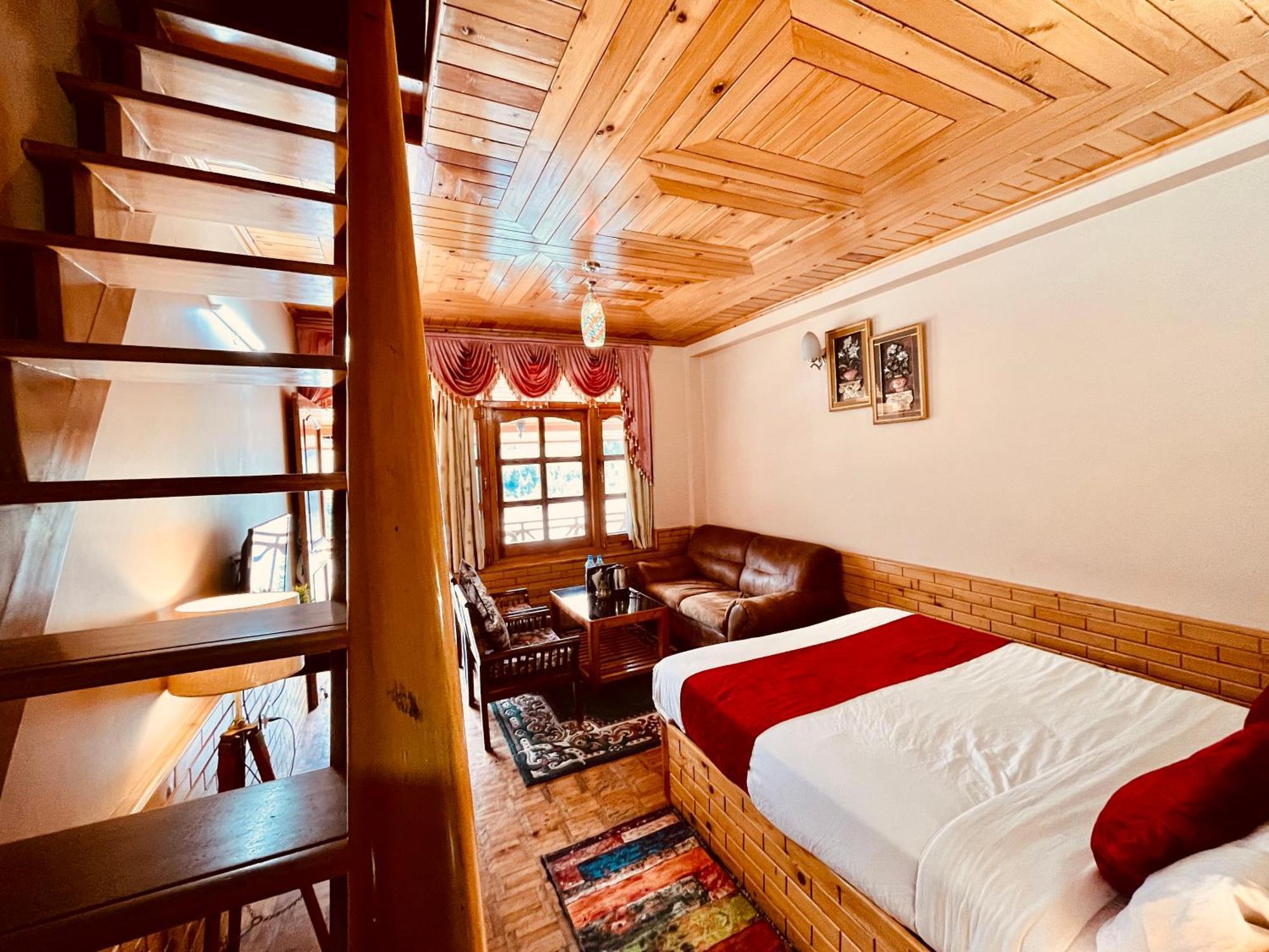 Snow Clad Riverview Hotel & Resort, Manali エクステリア 写真