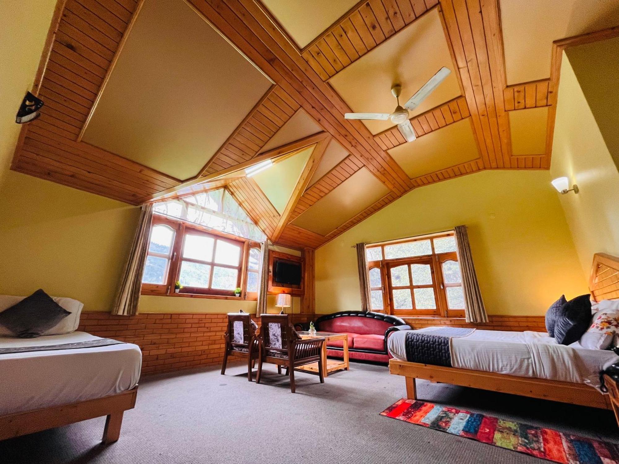 Snow Clad Riverview Hotel & Resort, Manali エクステリア 写真