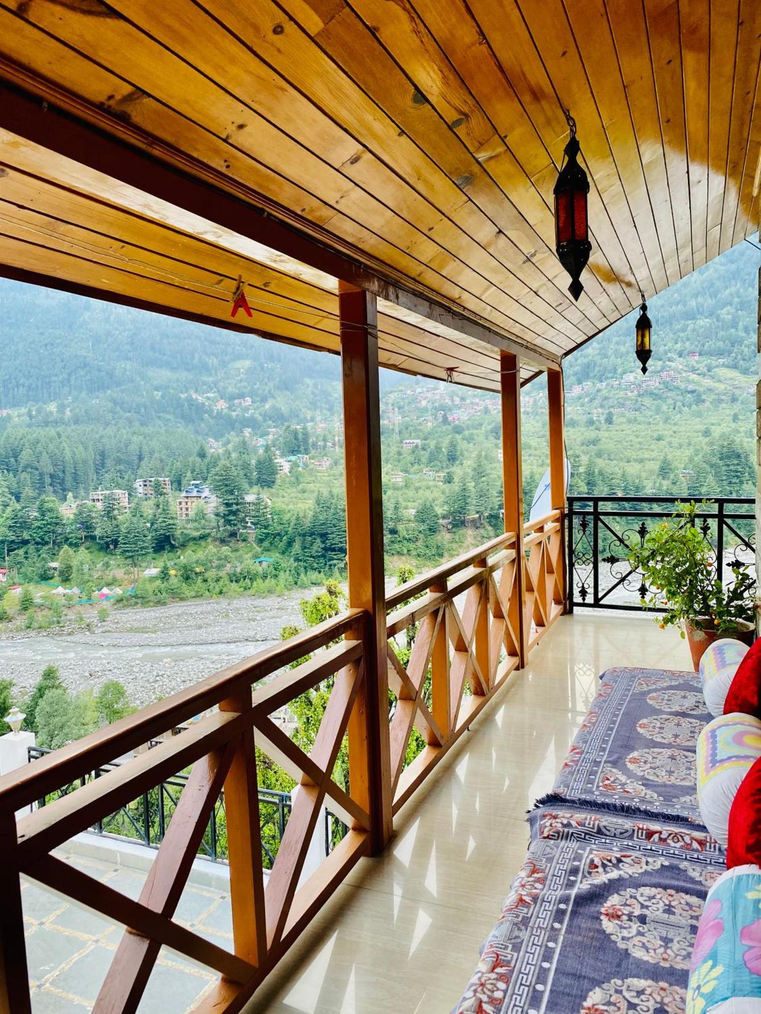 Snow Clad Riverview Hotel & Resort, Manali エクステリア 写真