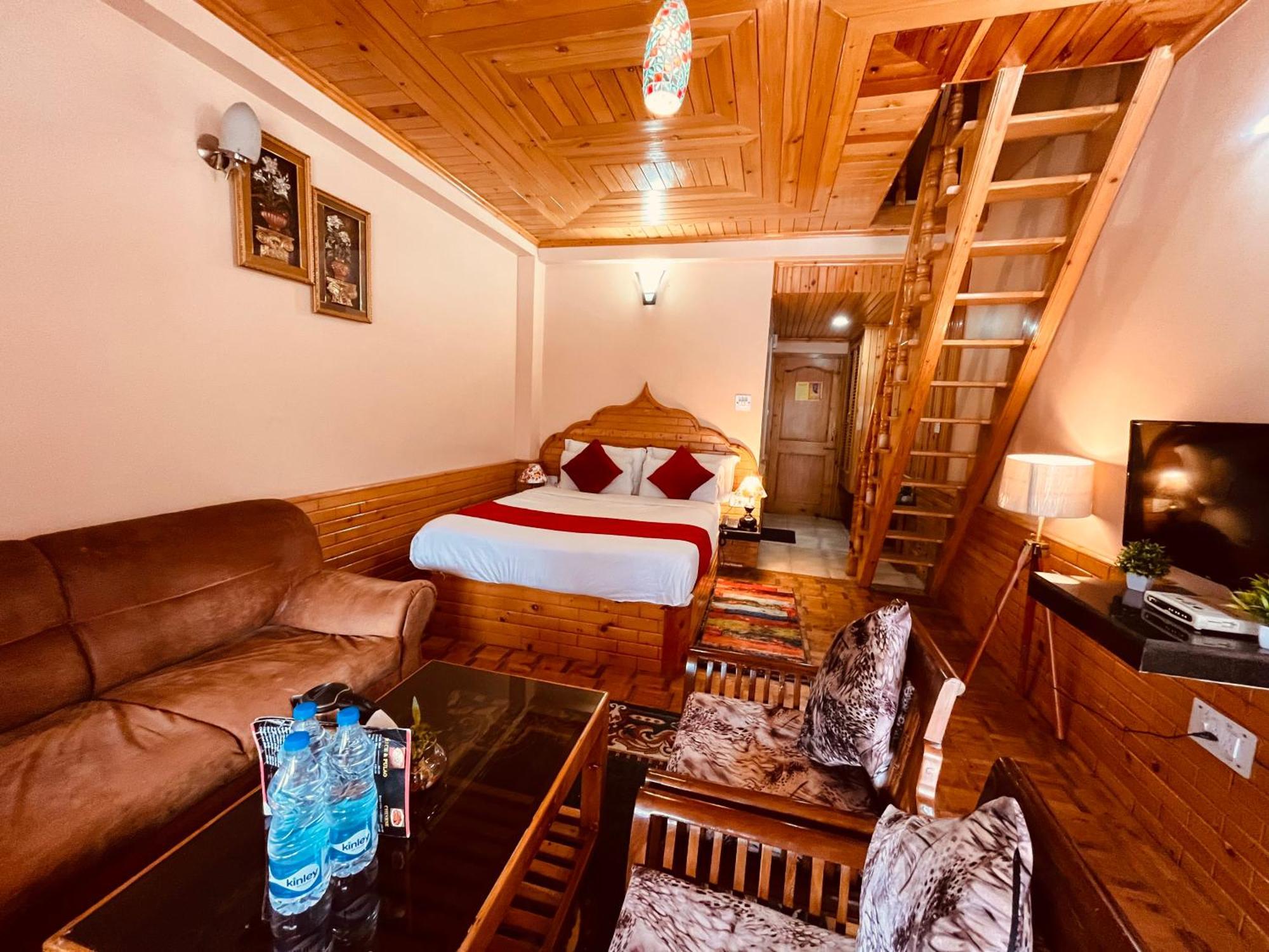 Snow Clad Riverview Hotel & Resort, Manali エクステリア 写真