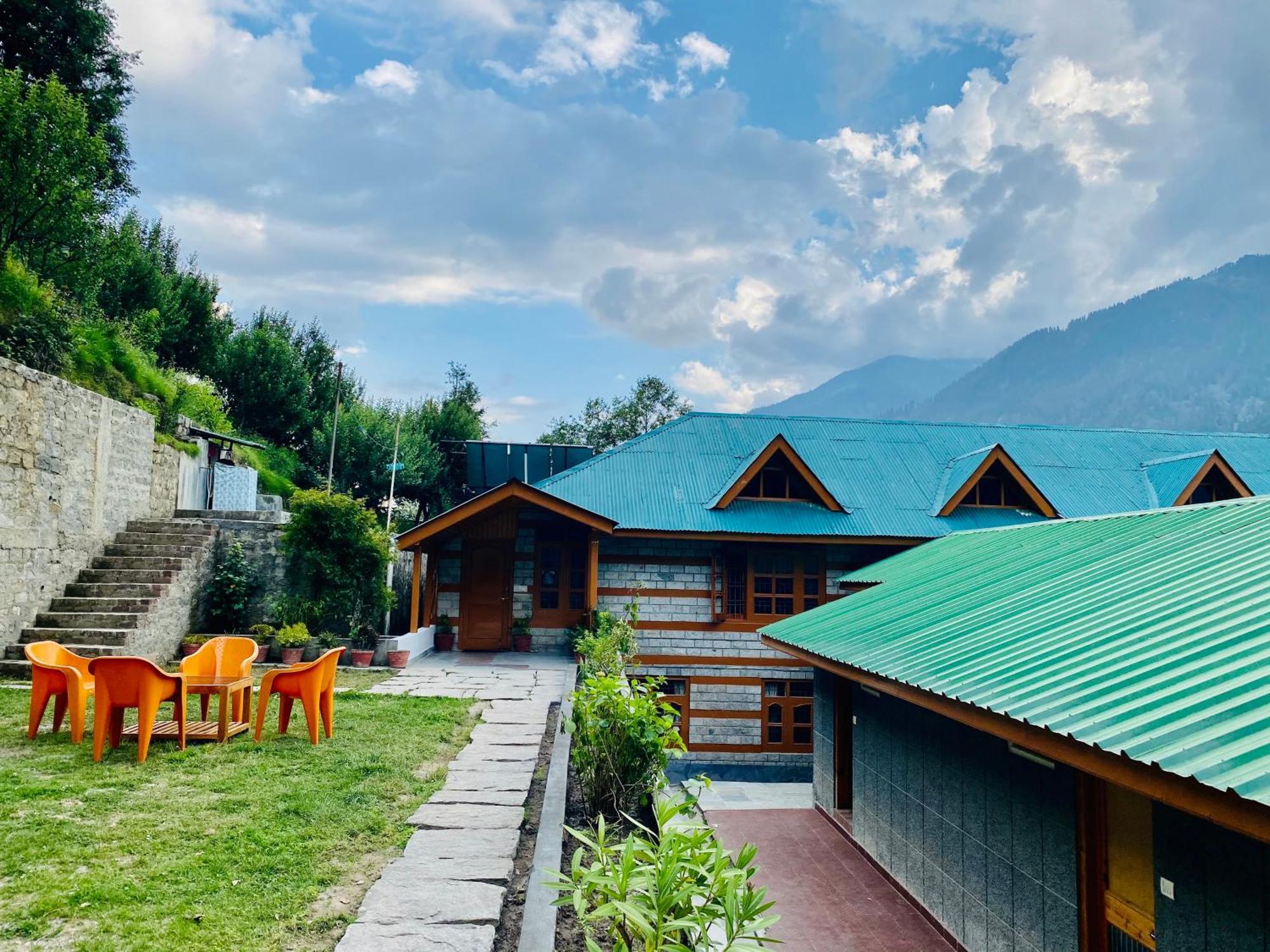 Snow Clad Riverview Hotel & Resort, Manali エクステリア 写真