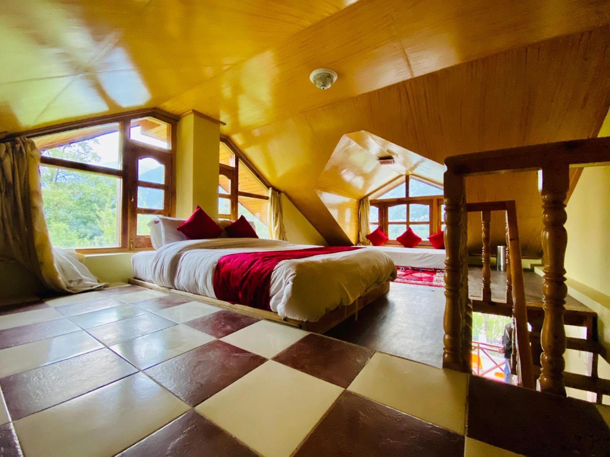 Snow Clad Riverview Hotel & Resort, Manali エクステリア 写真