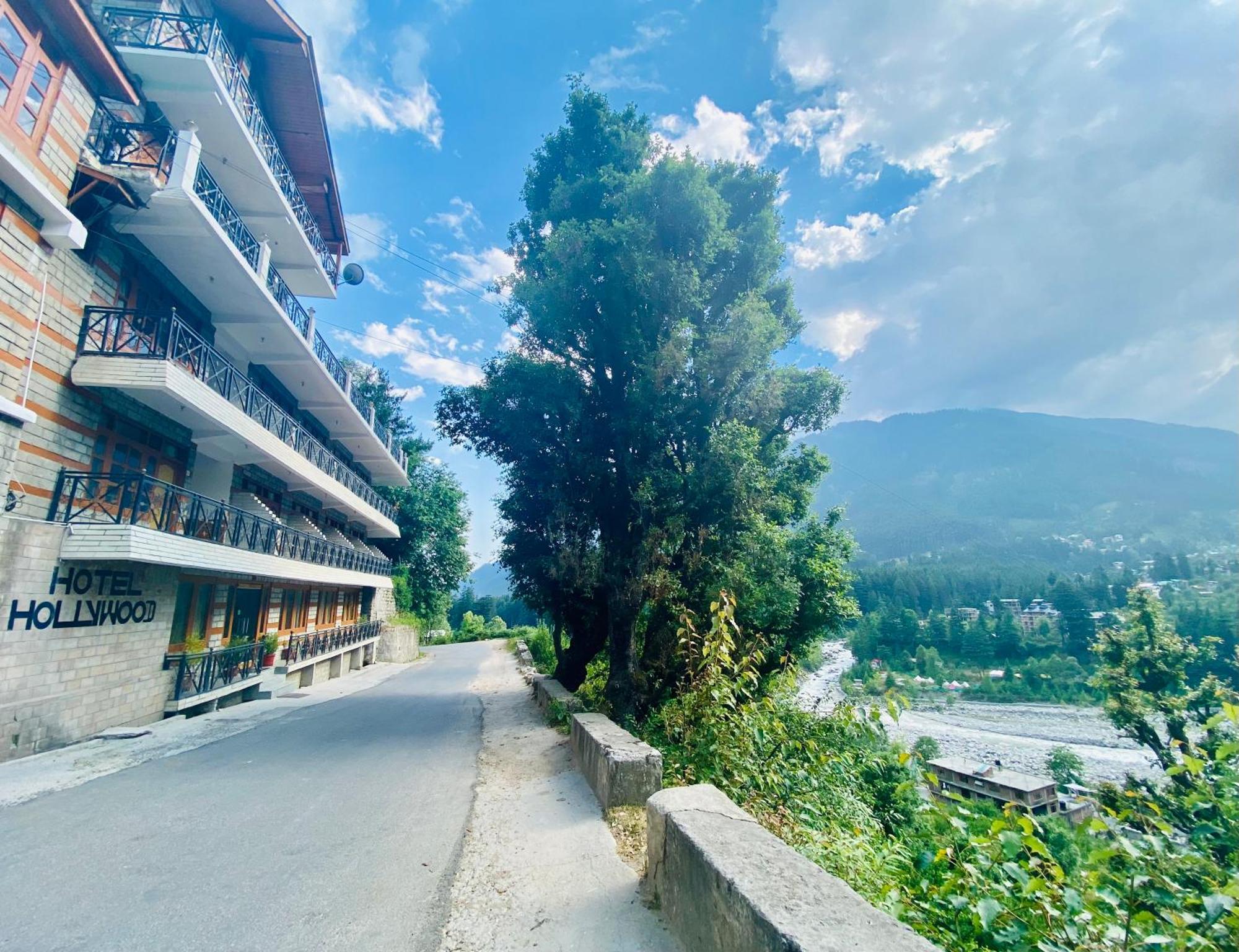Snow Clad Riverview Hotel & Resort, Manali エクステリア 写真